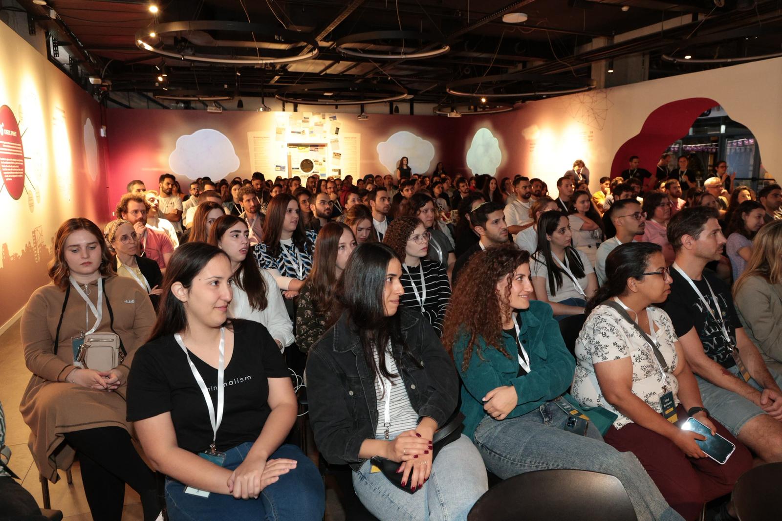 WhatsApp Image 2025-12-04 at 22.42.20 (1)